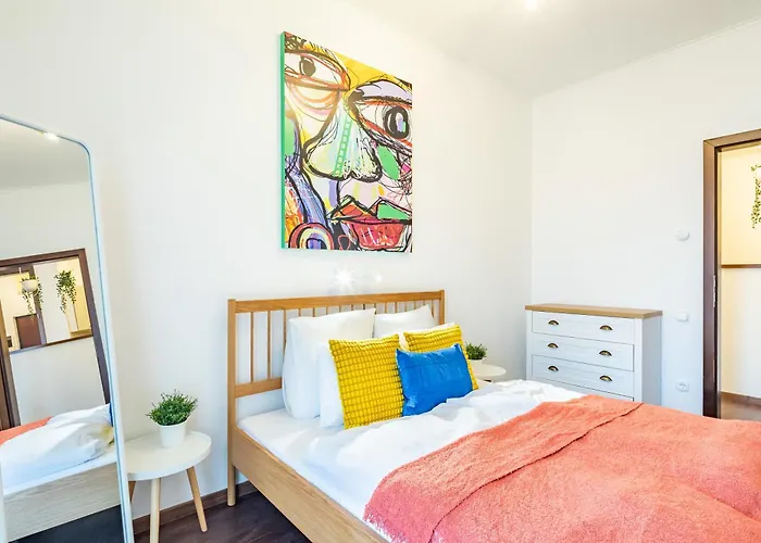 Ultra - Stylish - Balcony - Ac شقة