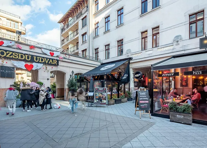 شقة Ultra - Stylish - Balcony - Ac