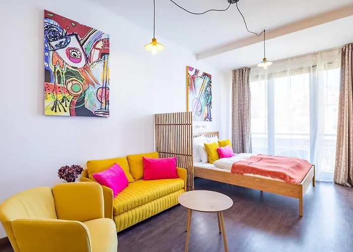 Ultra - Stylish - Balcony - Ac شقة