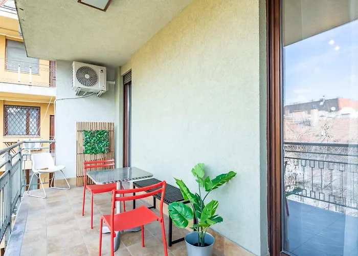 Ultra - Stylish - Balcony - Ac بودابست