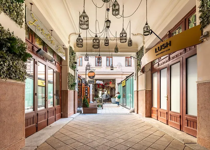 Ultra - Stylish - Balcony - Ac بودابست