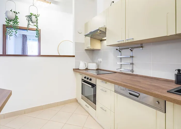 Ultra - Stylish - Balcony - Ac דירה *